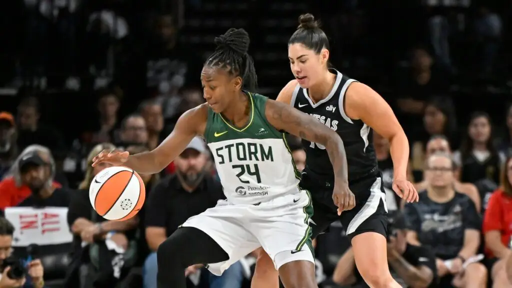 LAS VEGAS, NV - SEPTEMBER 24: Kelsey Plum #10 of the Las Vegas Aces plays defense during the game against Jewell Loyd #24 of the Seattle Storm during Round one Game two of the 2024 WNBA Playoffs on September 24, 2024 at Michelob ULTRA Arena in Las Vegas, Nevada. NOTE TO USER: User expressly acknowledges and agrees that, by downloading and or using this photograph, User is consenting to the terms and conditions of the Getty Images License Agreement. Mandatory Copyright Notice: Copyright 2024 NBAE (Photo by David Becker/NBAE via Getty Images)